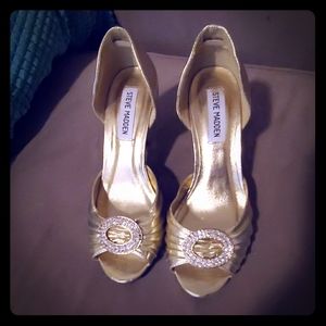 Steve Madden Gold open toed heels